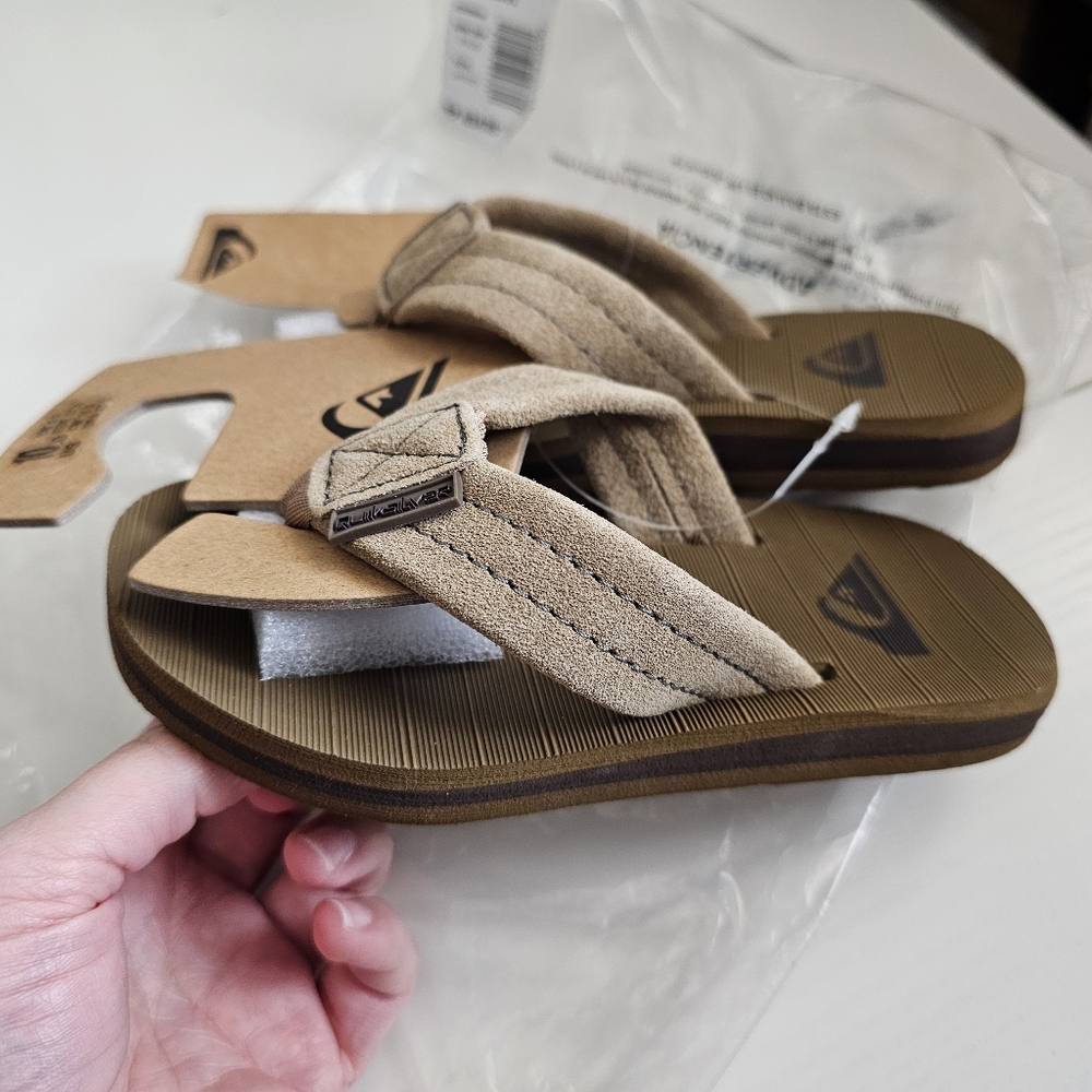 Quiksilver Kids Tan Sandals Quicksilver kids sandals toddlers size 10 Flip-Flop